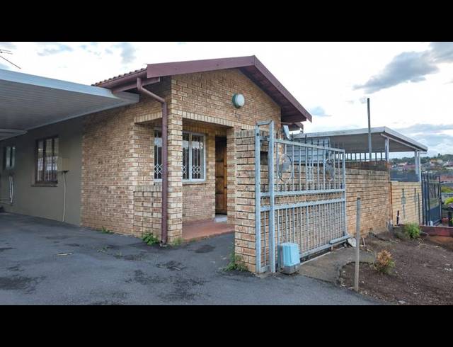 3 BEDROOM HOUSE FOR SALE IN SHALLCROSS